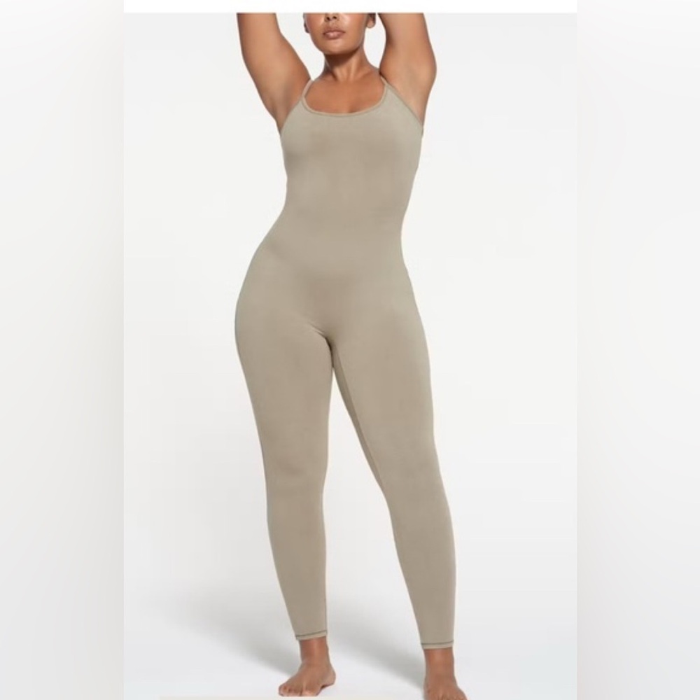 SKIMS Outdoor Cami Cat Suit - Taupe